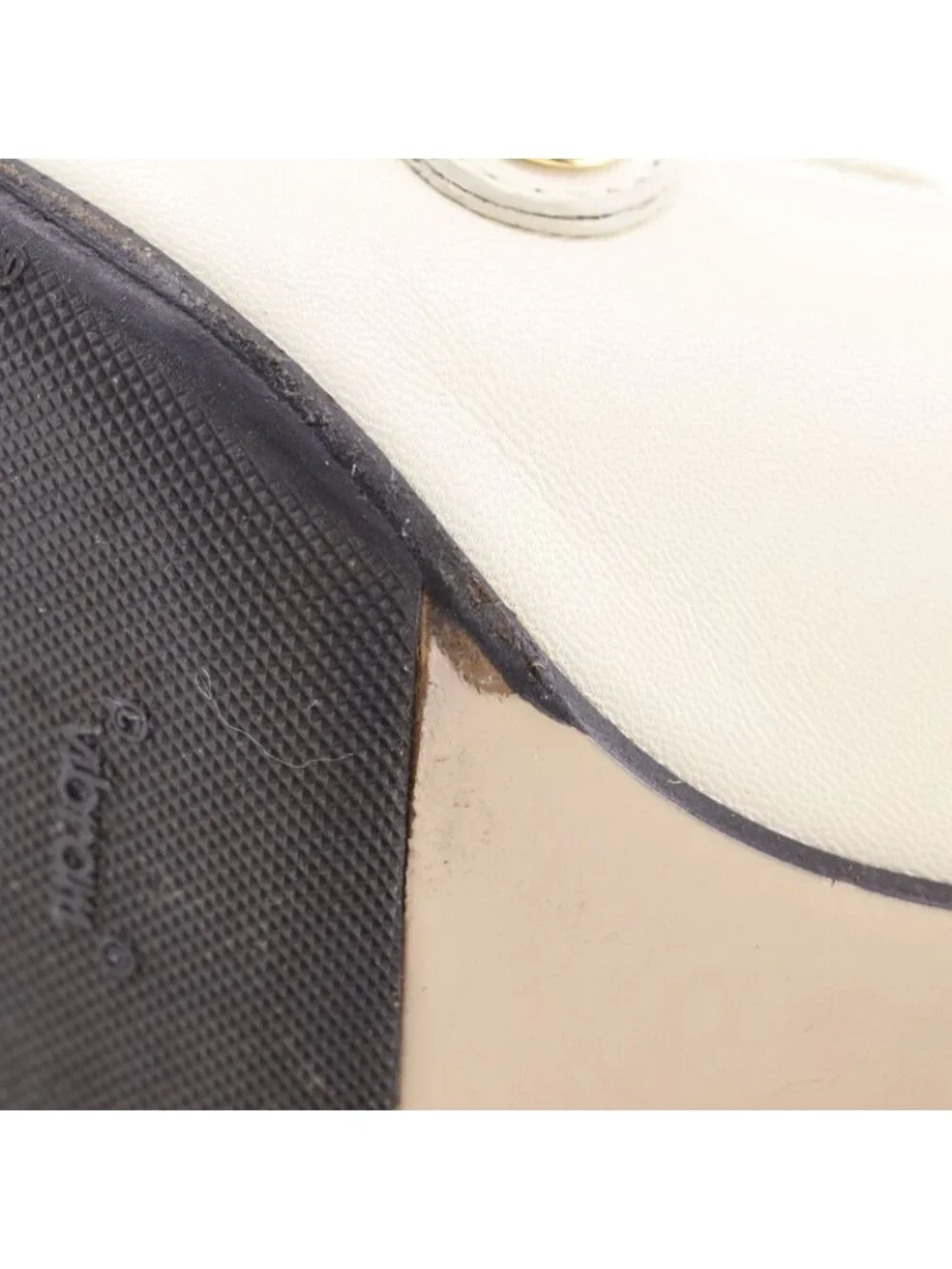 Gucci Sylvie Sherry Line Chain Leather Ivory Pumps Heel
